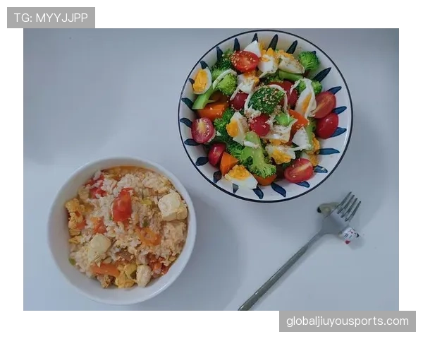 杨昊吃个饭像在开庆功宴,我还在纠结晚饭要不要点外卖 杨昊吃个饭像在开庆功宴,我还在纠结晚饭要不要点外卖