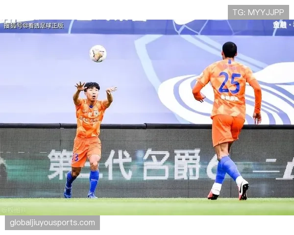 边线发球规则解析：什么情况下从边线发球及实战应用